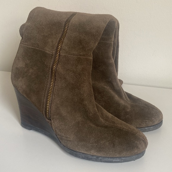Franco Sarto Wedge Knee High Suede Boots Size 7 Moss Green Brown Full Side Zip - Picture 6 of 16